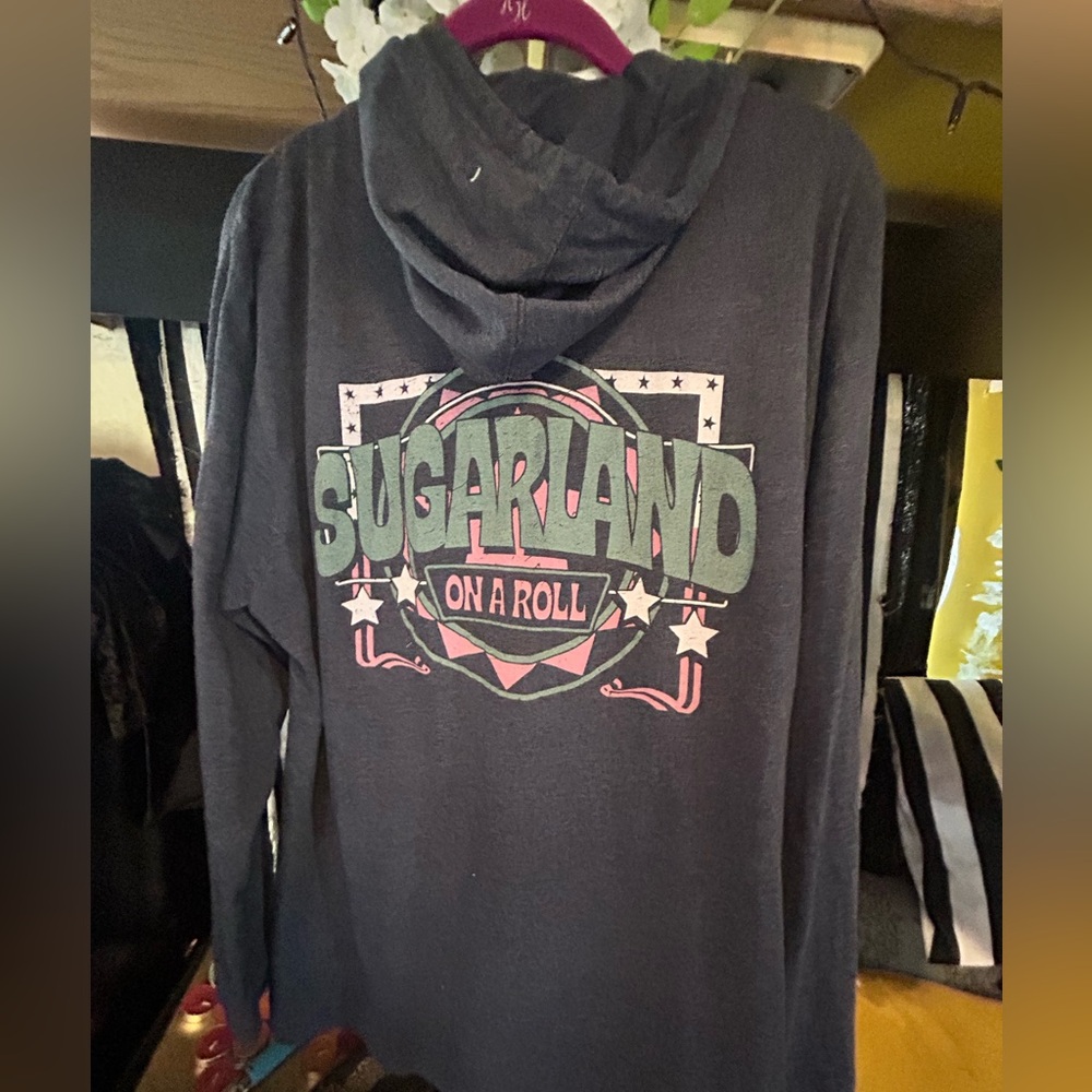 Vintage Sugarland On a Roll 2019 tour hoodie 2XL country Georgia band RARE - Picture 2 of 5